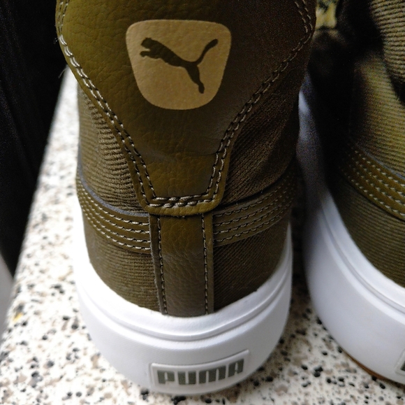 Shoes - Picture 5 of 12